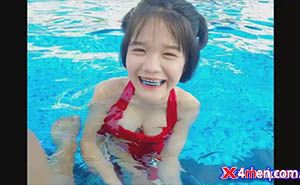 น้องวัยใสชุดแดง